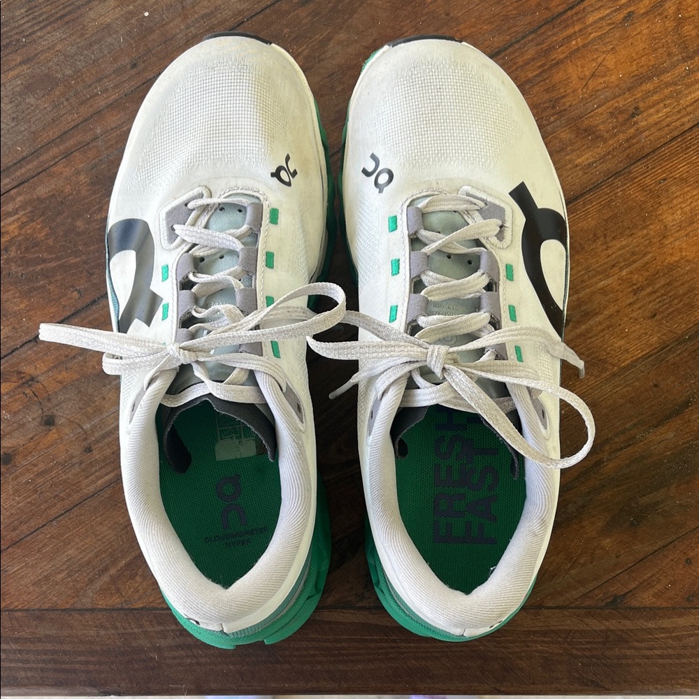 Oncloud Cloudmonster Hyper White and Green women’s running shoes